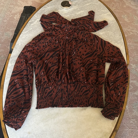 LPA top size Large - Picture 2 of 6